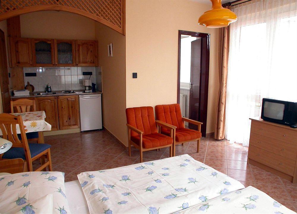 Heviz Therme Apartmenthaus Esterno foto