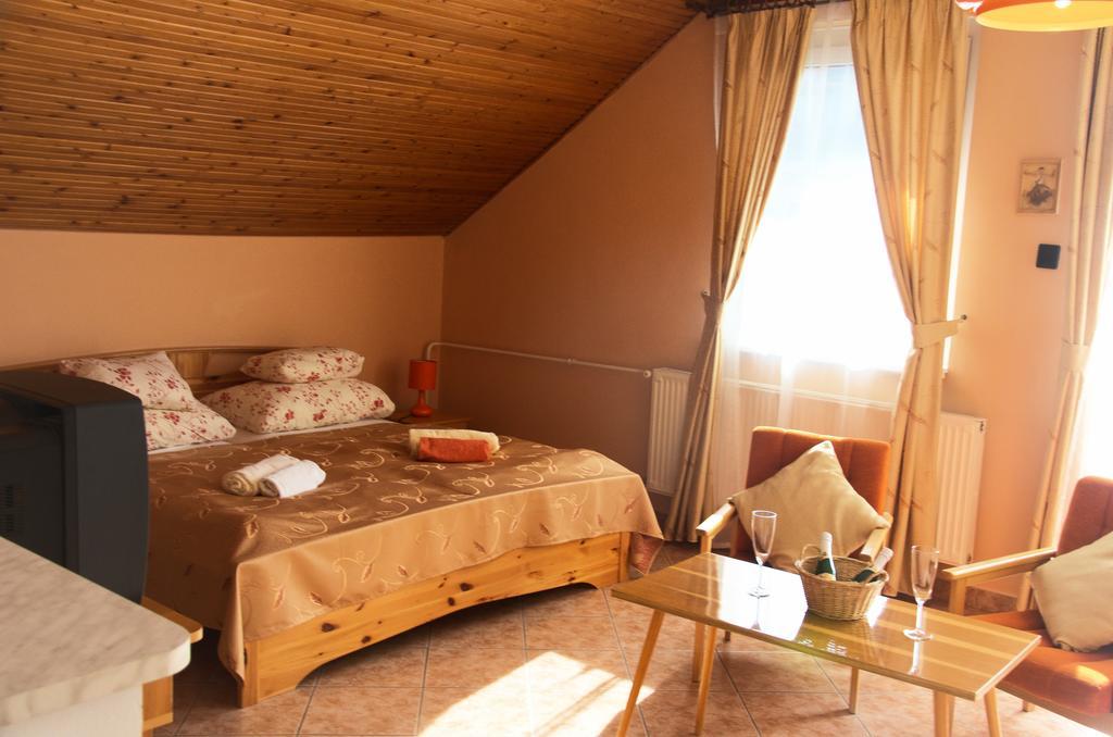Heviz Therme Apartmenthaus Esterno foto
