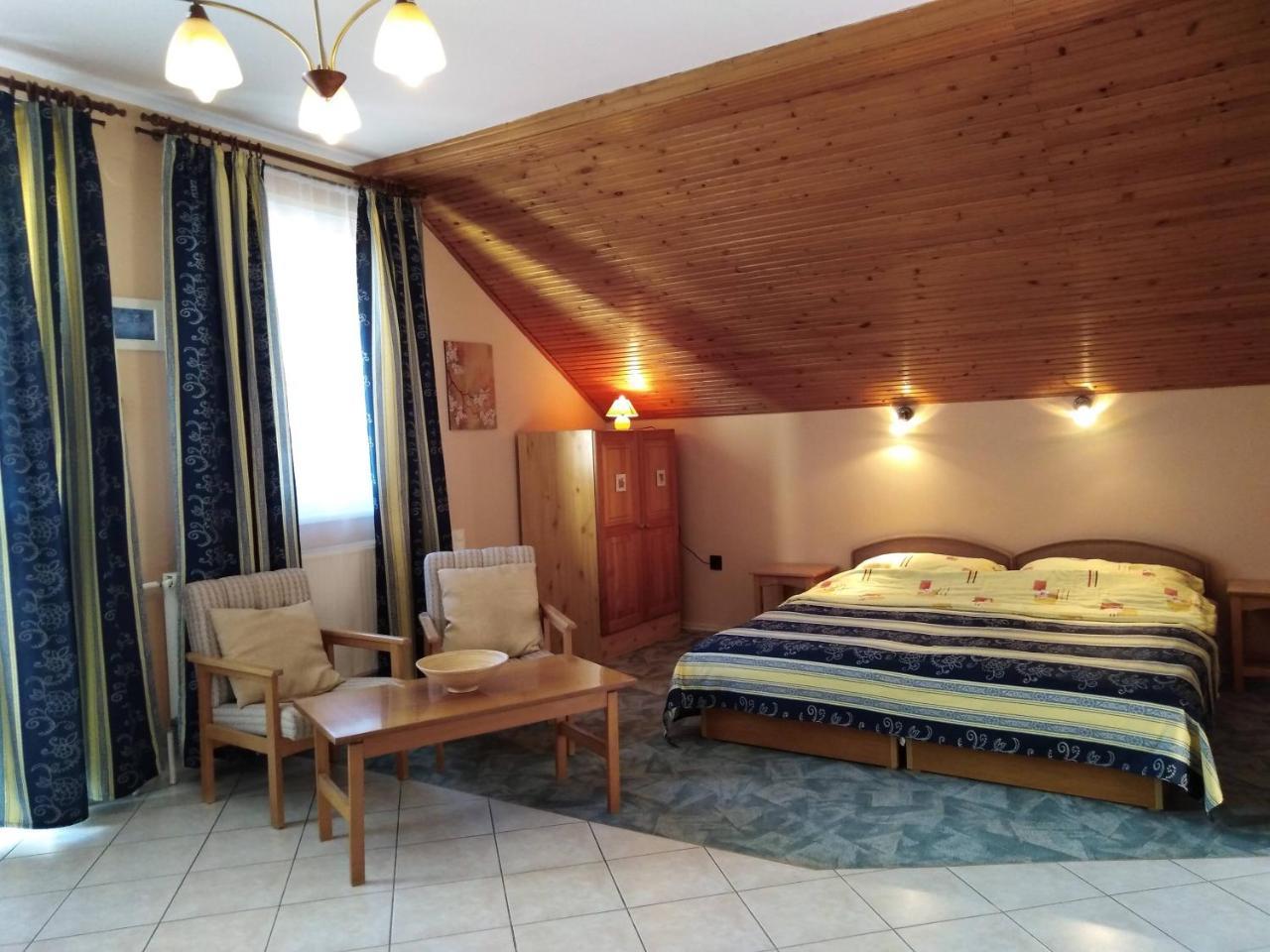 Heviz Therme Apartmenthaus Esterno foto