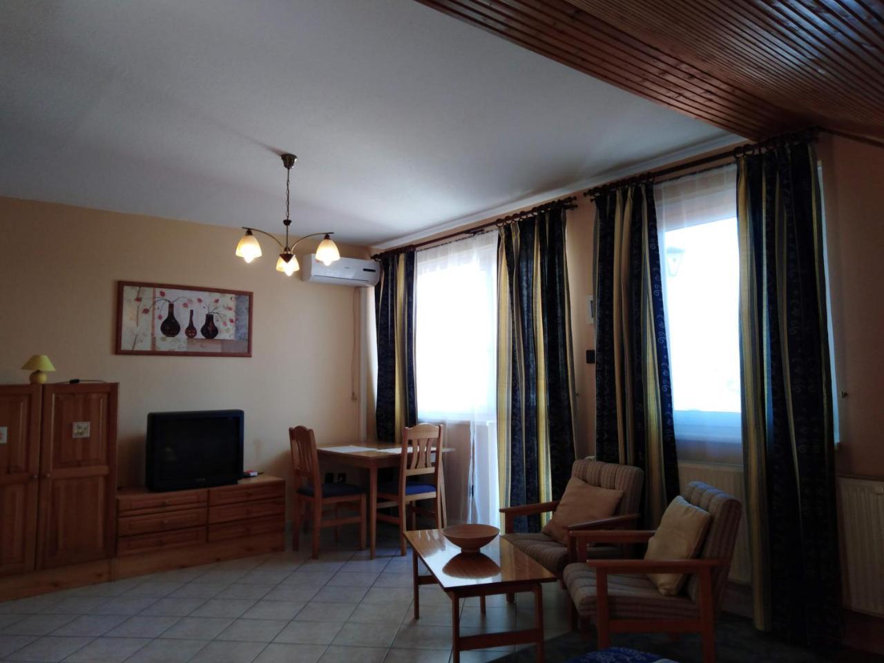 Heviz Therme Apartmenthaus Esterno foto